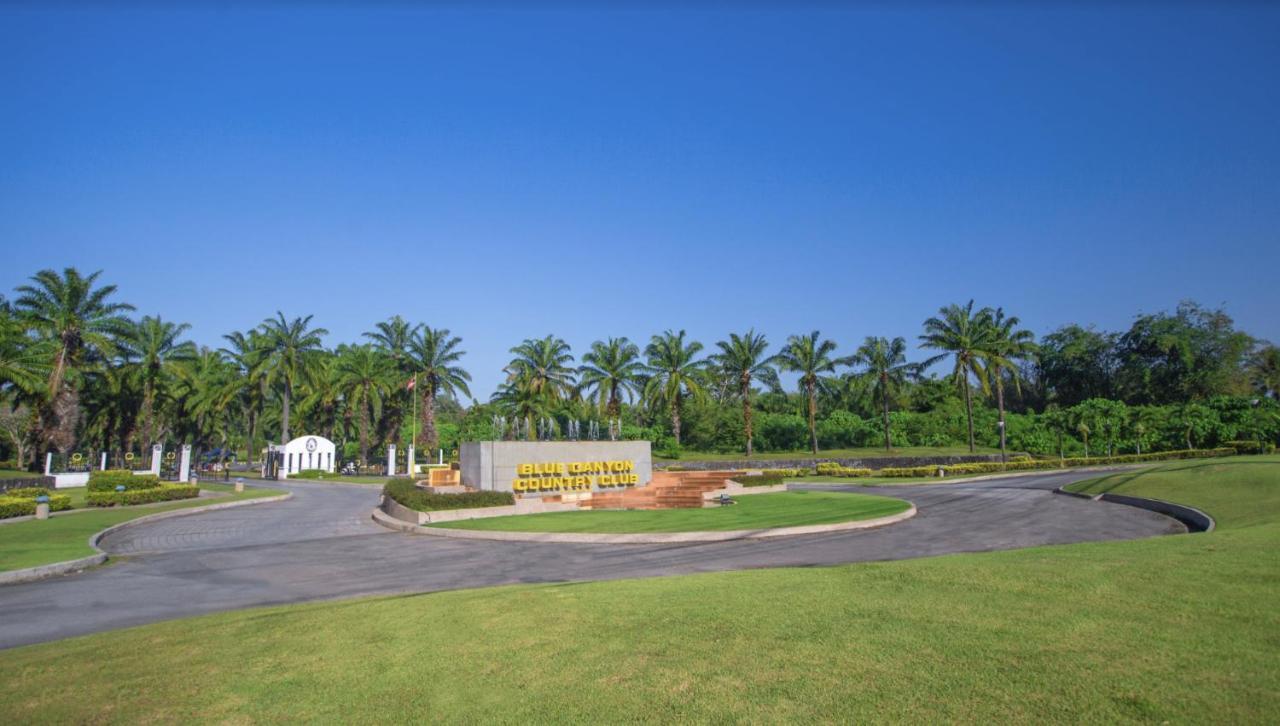 Blue Canyon Country Club Mai Khao Exterior foto
